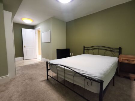 For Lease - 37 Townwood Drive, Richmond Hill, Ontario - Photo 5