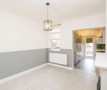 2 bedroom terraced house to rent - Photo 4