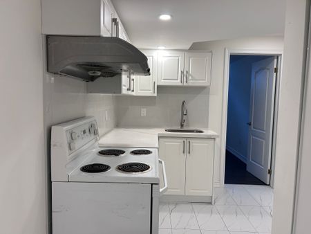 For Lease - 8 Finley Way, Markham, Ontario - Photo 4