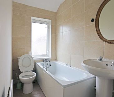 Price £1,850 pcm - Available Now - Part Furnished - Photo 6