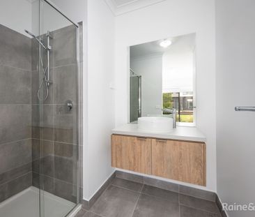 Brand New Large Modern Townhouse! - Photo 2