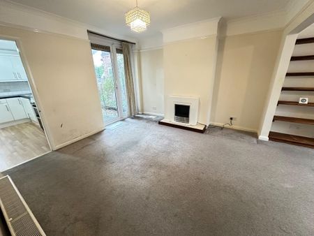 3 bedroom terraced house to rent - Photo 2