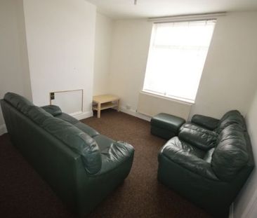 4 Bed - Wilberforce Road, West End, - Photo 2