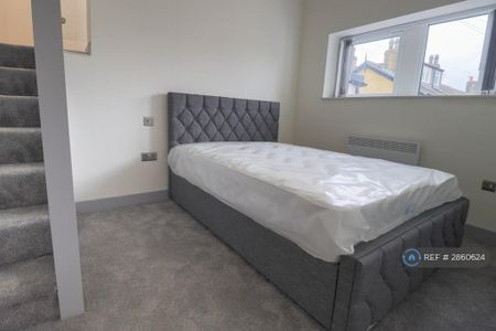 1 bedroom flat to rent - Photo 5