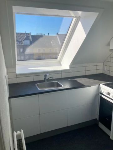 Indbydende lejlighed med central beliggenhed i Aalborg - Photo 3