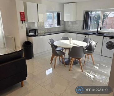 6 bedroom semi-detached house to rent - Photo 6