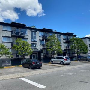 3 1/2 Limoilou chauffé eau chaude 1er février - Photo 2