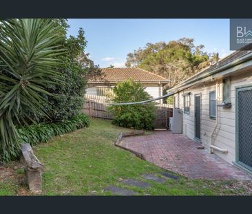 LIGHT-FILLED TWO BEDROOM HOME IN PRIME MONTMORENCY LOCATION - Photo 4