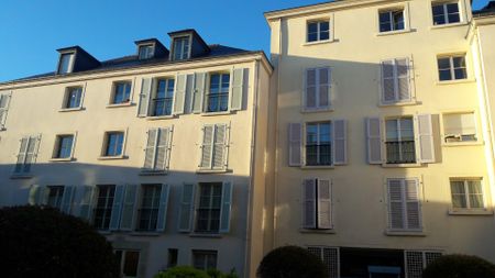 location Appartement T1 DE 30.2m² À VERSAILLES - Photo 2