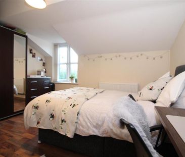 4 bedroom terraced house to rent - Photo 2