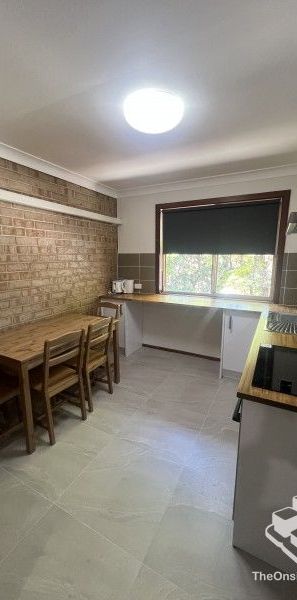 Quality 2 bedroom unit in sort after location - Photo 1