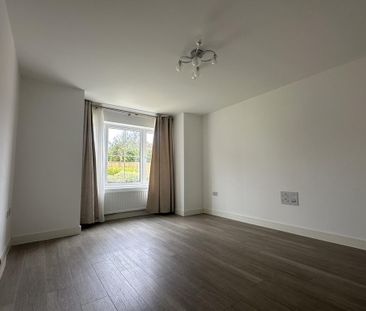4 bedroom detached house to rent - Photo 4