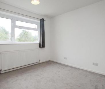 Spacious two-bedroom house close to local amenities and major bus r... - Photo 1