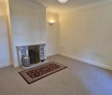 3 bedroom detached bungalow to rent - Photo 2