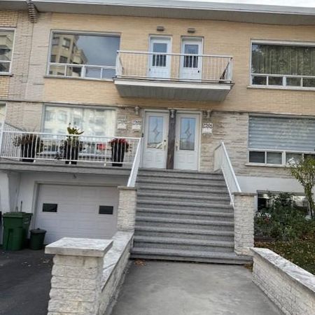 GRAND 3 1/2 A LOUER A ST. LEONARD, D'UN TRIPLEX - Photo 3