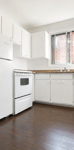 3 ½ À LOUER AU CŒUR DE CÔTE-DES-NEIGES - Photo 1