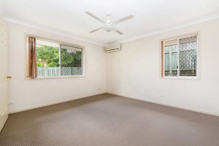 7 Piccadilly Place, Carindale. - Photo 5