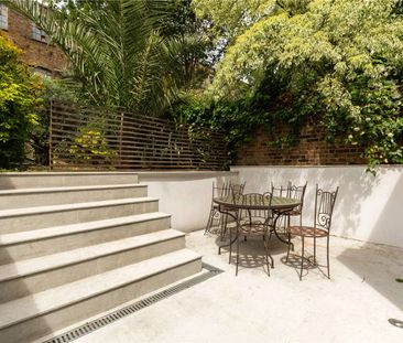 A substantial four bedroom family home set over five floors of a ha... - Photo 5