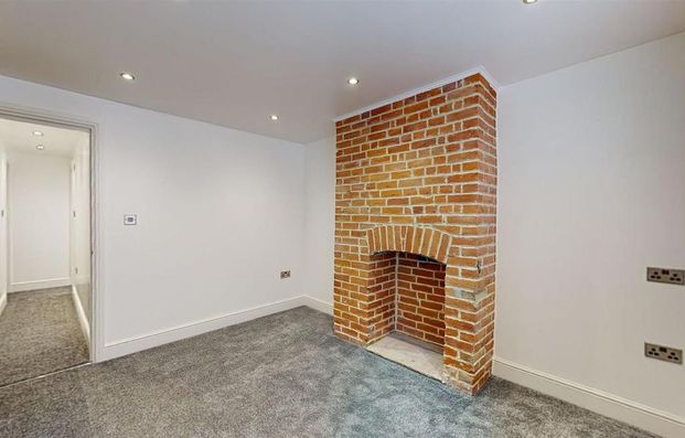 2 bedroom terraced house to rent - Photo 1