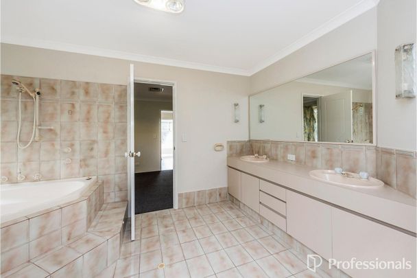 Big Bold & Beautiful Spacious Living At Its Best!!! - Photo 1