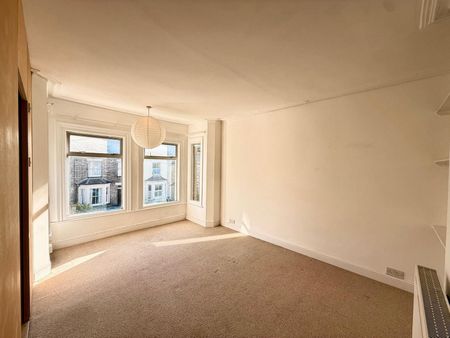 Cedar Road, Norwich - Photo 2