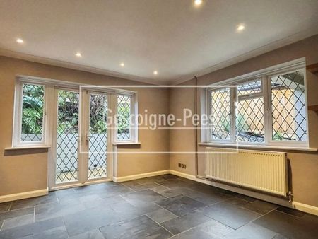 Honeysuckle Lane, Headley Down - Photo 2