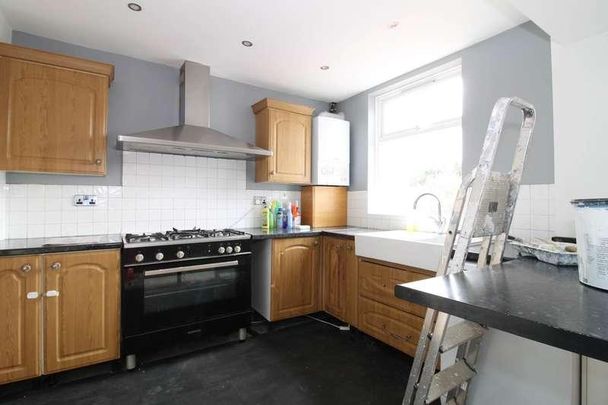 Ebbisham Road, Worcester, KT4 - Photo 1