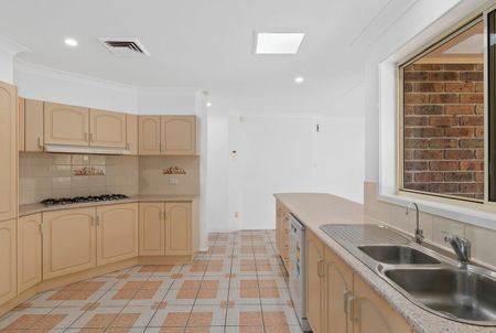 Spacious Family Home - Photo 4