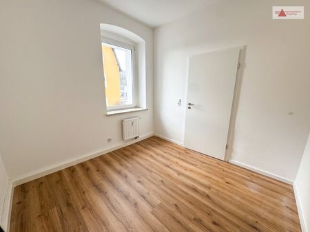 Komplettsanierung - 2-Raum-Wohnung mit Einbauküche in Beierfeld zu vermieten - Photo 2