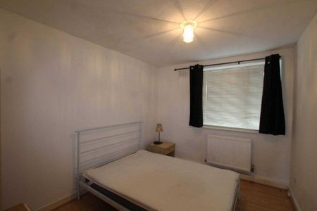 3 bedroom apartment to rent - Photo 2