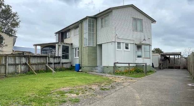 Charming 3-Bedroom Family Home for Rent in Papatoetoe, Auckland – $600/Week - Photo 1