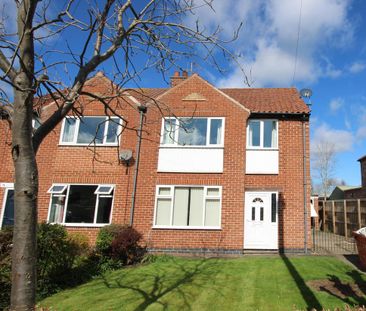 3 bedroom semi-detached house to rent - Photo 1