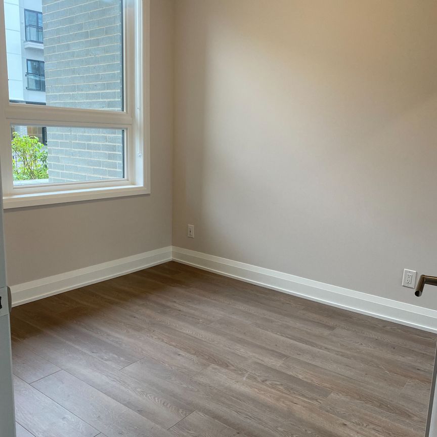 For Lease - 3250 Carding Mill Trail Unit# 110, Oakville, Ontario - Photo 1