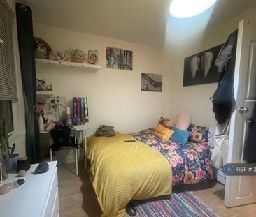 4 bedroom terraced house to rent - Photo 1