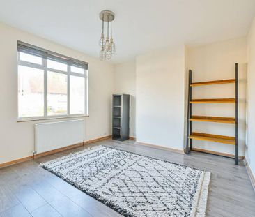 3 bedroom end of terrace house to rent - Photo 1