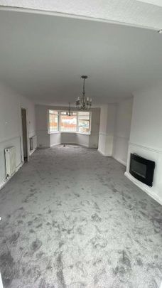 Hereford Road, M30 - Photo 1