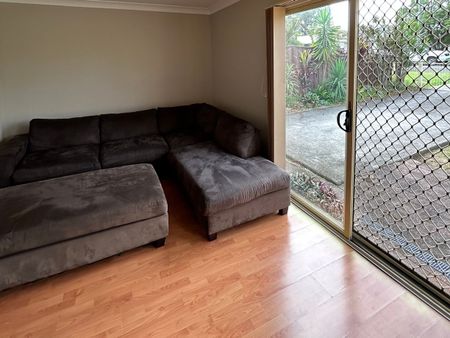 82 Parkes Street, Oak Flats, NSW 2529 - Photo 2