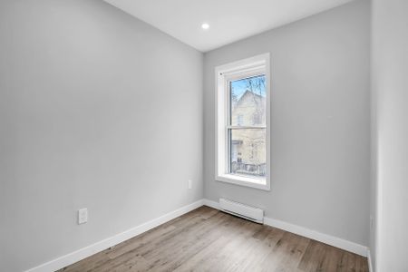 For Lease - 11 Scott Street, St. Thomas, Ontario - Photo 4