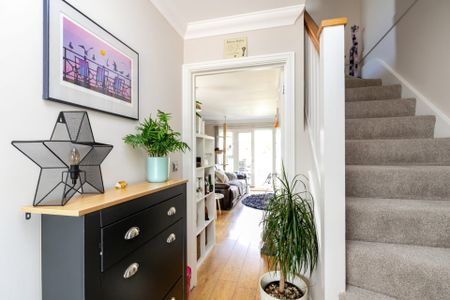 16, Benson Way - Photo 2