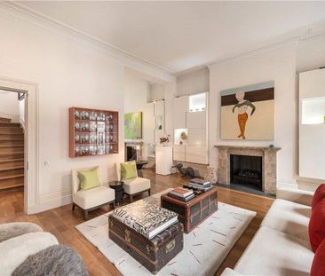Exceptional Grade II listed townhouse with a south-facing garden in Belgravia, SW1X. - Photo 3