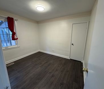 For Lease - 559 Drury Lane, Burlington, Ontario - Photo 6