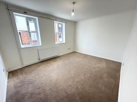 Couch Lane, Devizes, SN10 - Photo 1