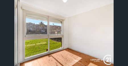 IMMACULATE FAMILY HOME - Photo 4