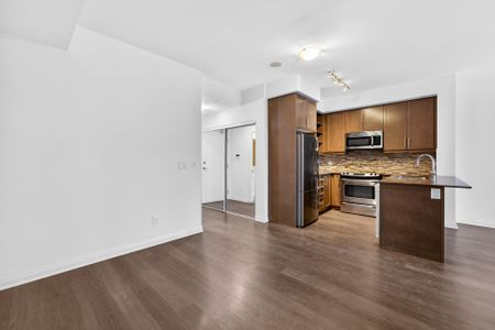 For Lease - 55 Oneida Crescent Unit# 1207, Richmond Hill, Ontario - Photo 3