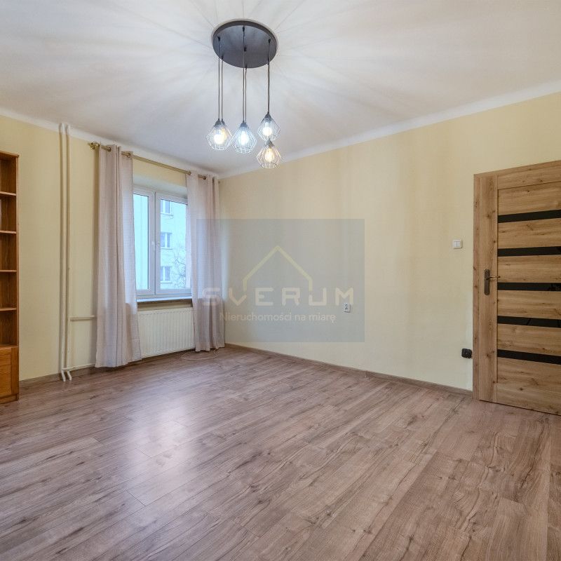 Mieszkanie na Wynajem, 48.50m - Фото 1