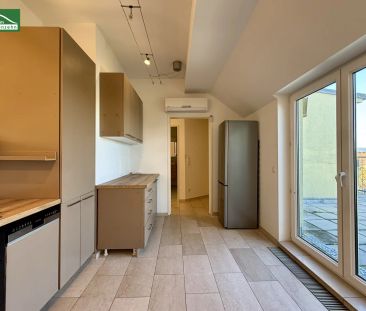 Großzügige 3-Zimmer-Wohnung mit ca. 90 m² inkl. Terrasse, Einbauküc... - Foto 3
