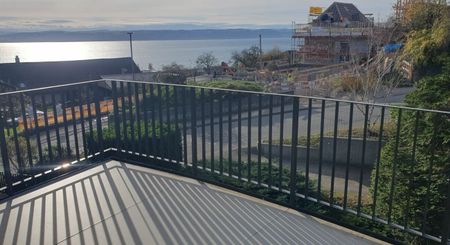 Très bel appartement de 2.5 pièces entièrement rénové avec balcon et vue - Foto 4