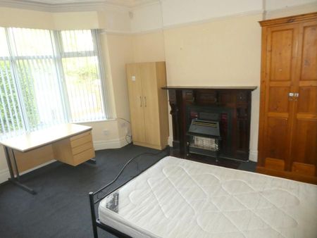 5 bedroom semi-detached house to rent - Photo 4