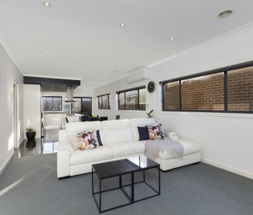 Well Maintained Family Home - Photo 3