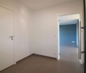 Duplex met 2 grote slpk., zuidgericht terras, 2 parkings nabij cent... - foto 5
